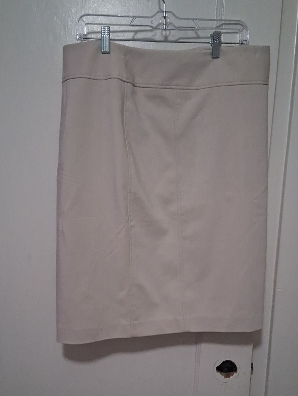 Roz & Ali Cream Pencil Skirt - Sleek Workwear